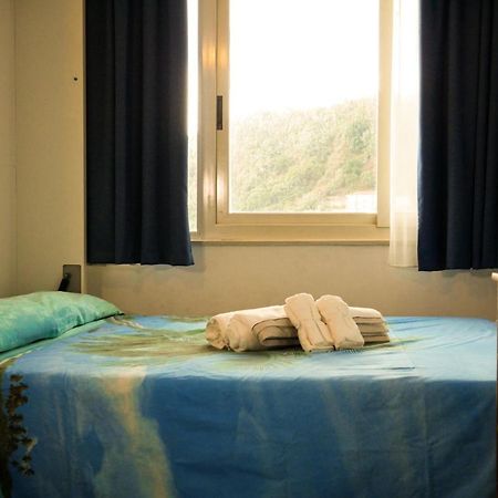 Mare Roccia Beachfront Apartment Taormina Eksteriør billede