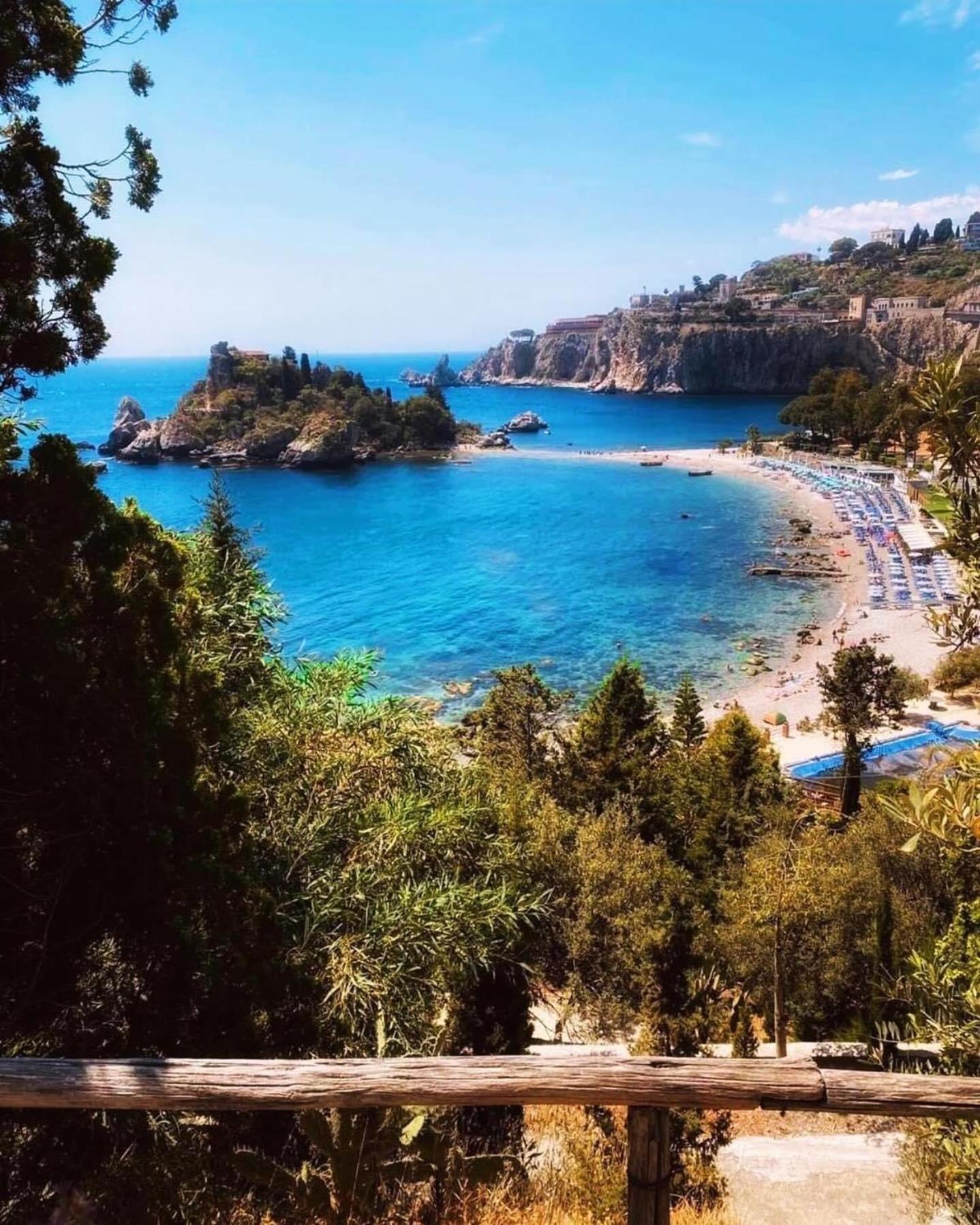 Mare Roccia Beachfront Apartment Taormina Eksteriør billede